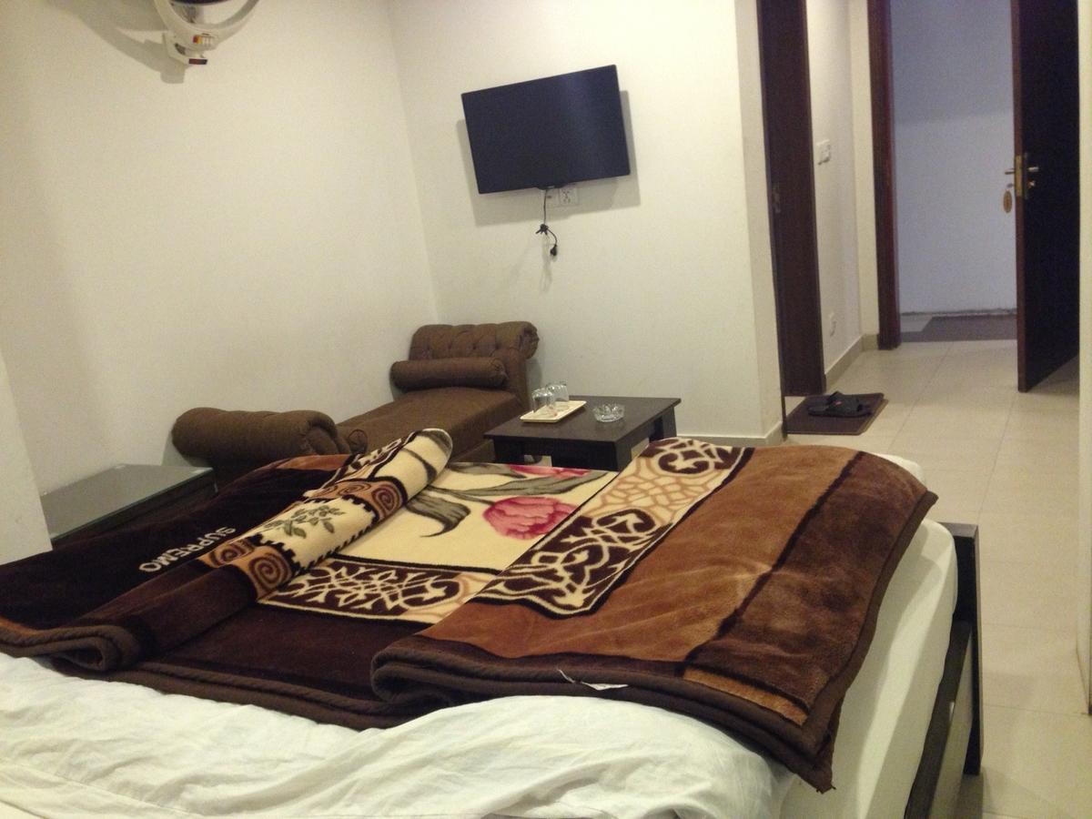 The Smart Hotel Murree Exterior photo
