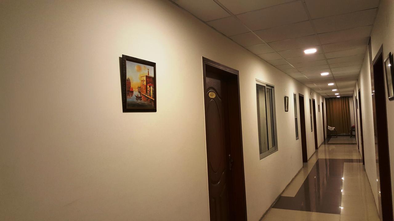 The Smart Hotel Murree Exterior photo